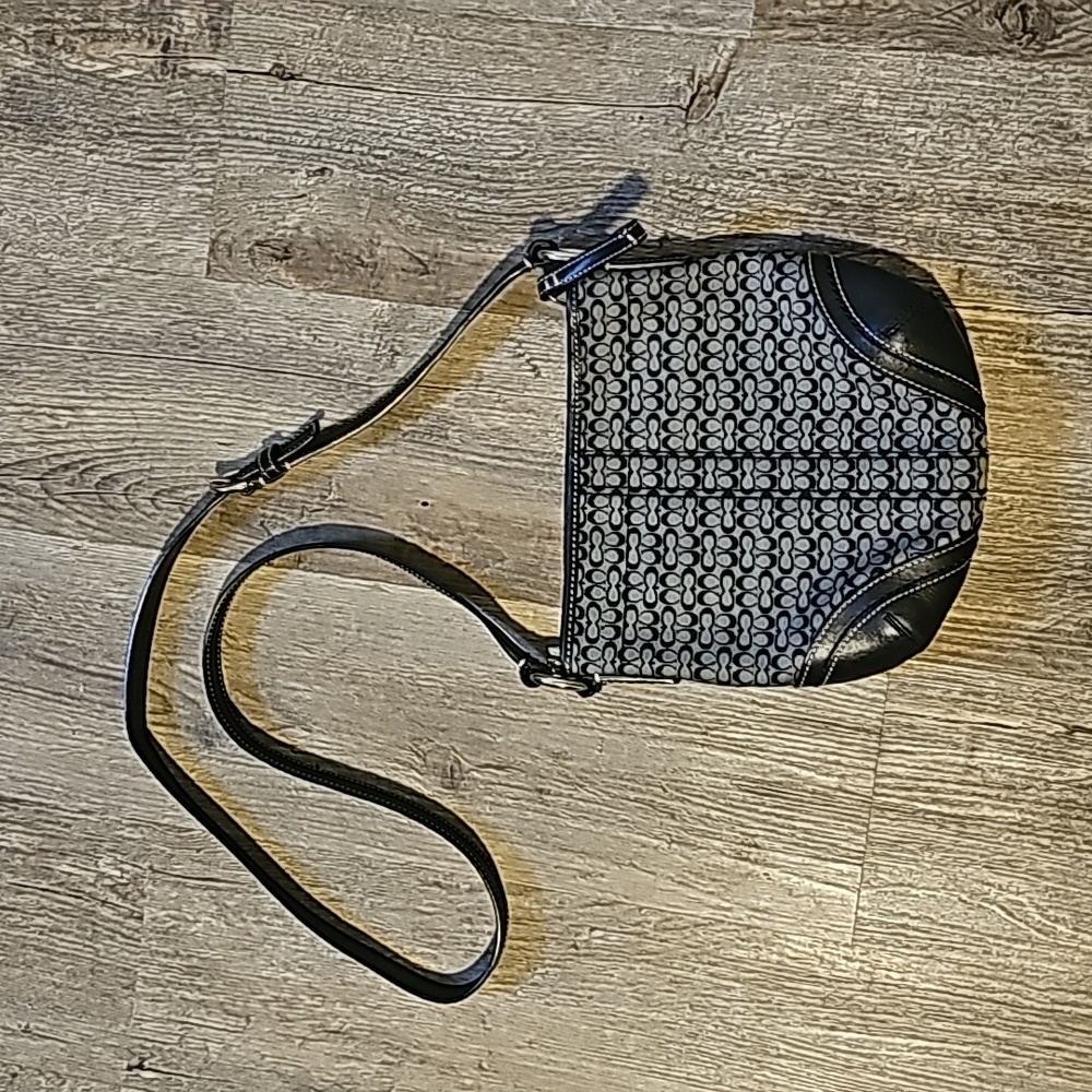 Coach mini Crossbody
